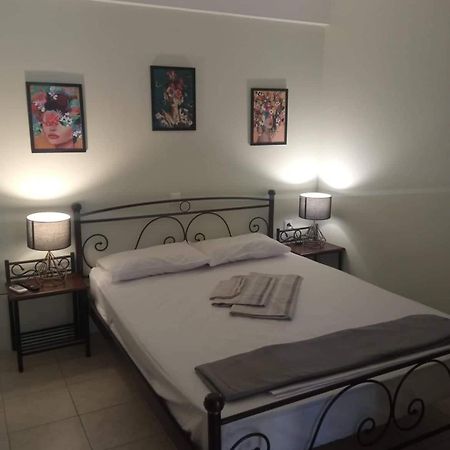 Vasilis Travlos Apartment Poros  Eksteriør billede