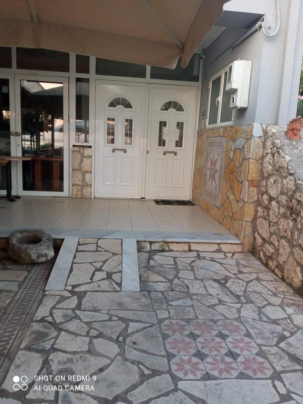 Vasilis Travlos Apartment Poros  Eksteriør billede