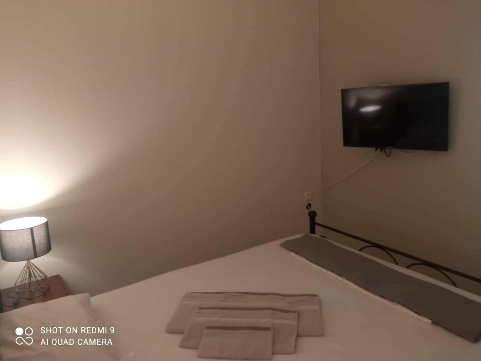 Vasilis Travlos Apartment Poros  Eksteriør billede