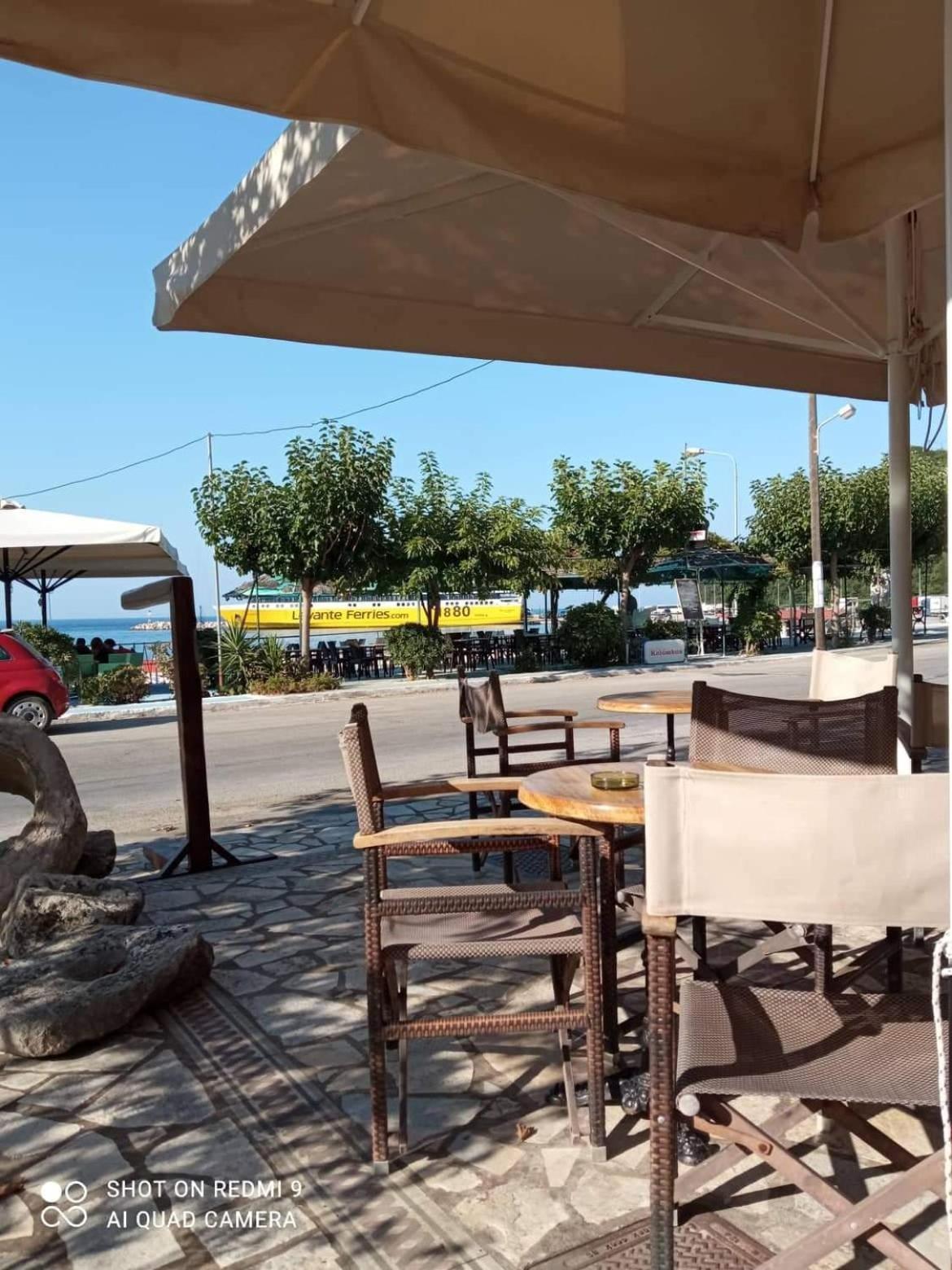 Vasilis Travlos Apartment Poros  Eksteriør billede