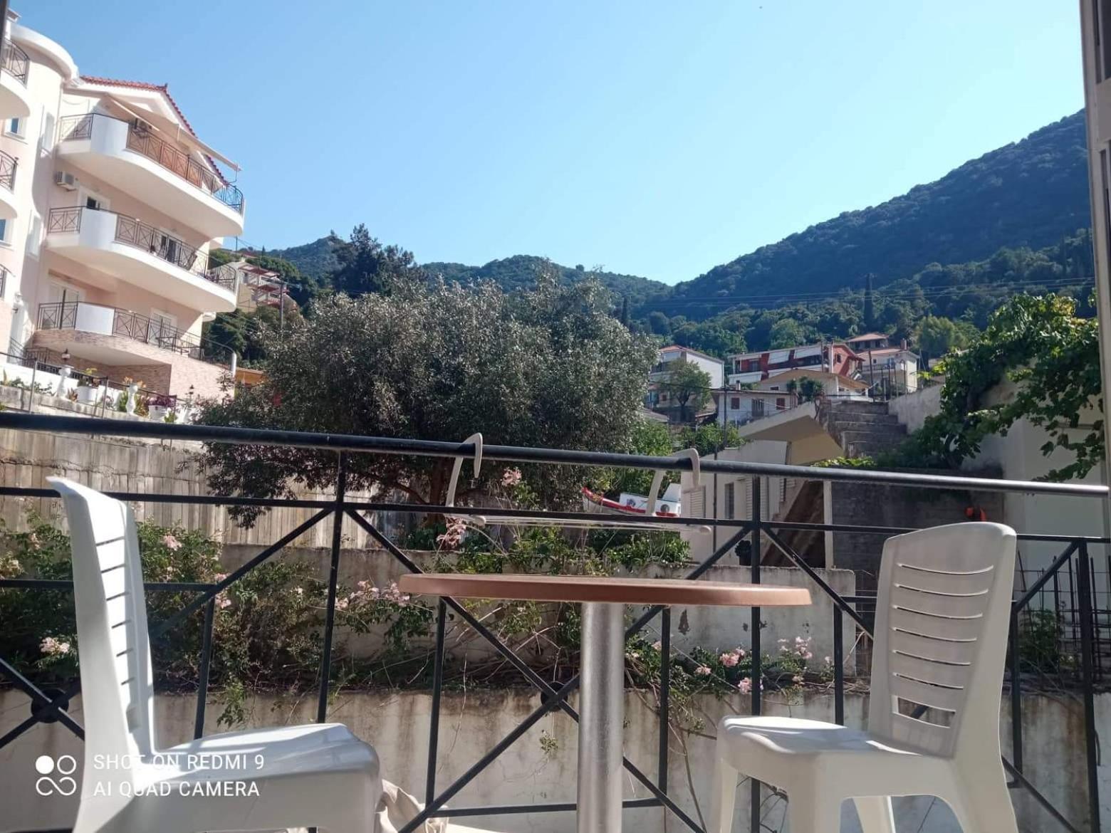 Vasilis Travlos Apartment Poros  Eksteriør billede