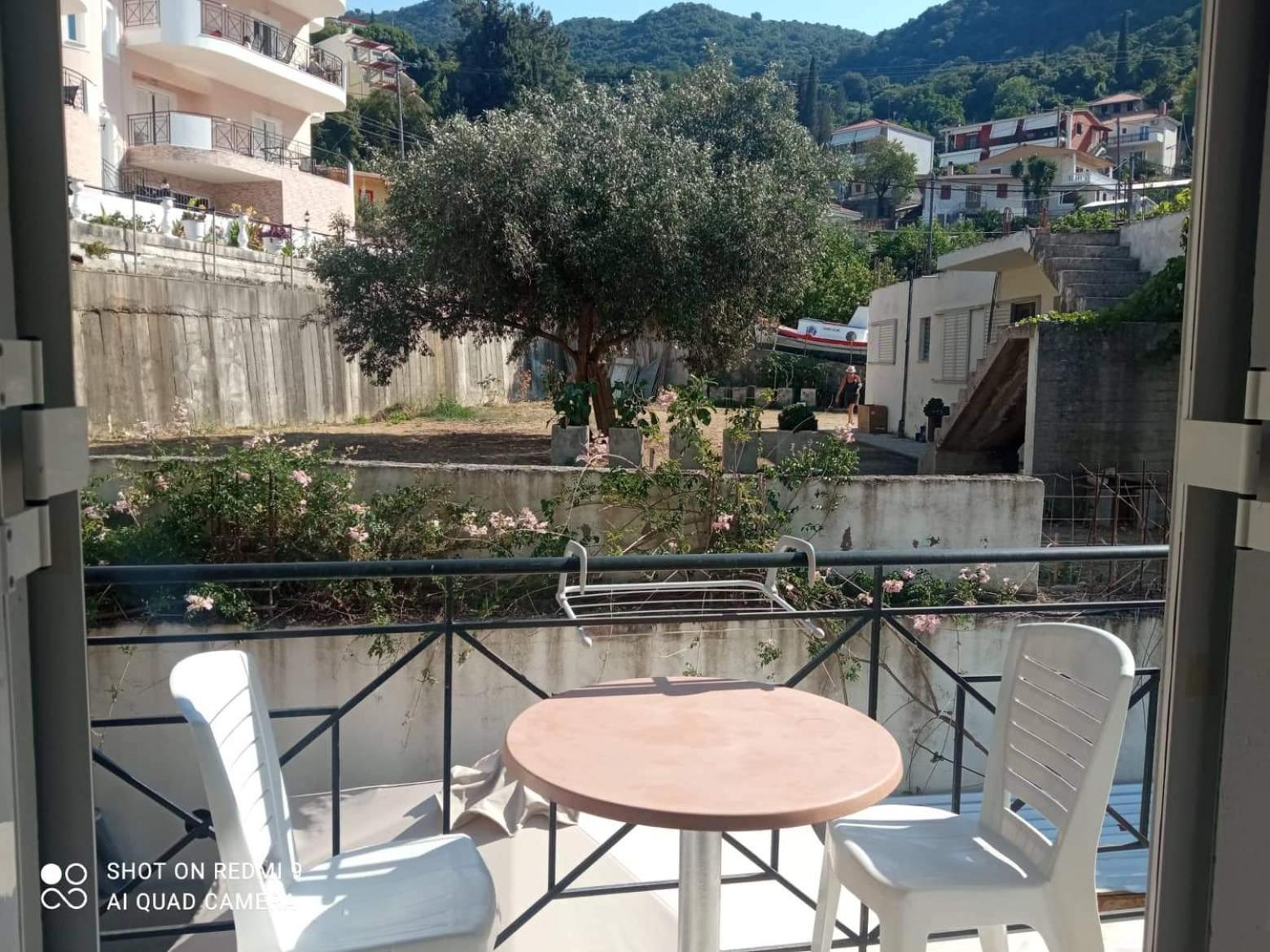 Vasilis Travlos Apartment Poros  Eksteriør billede