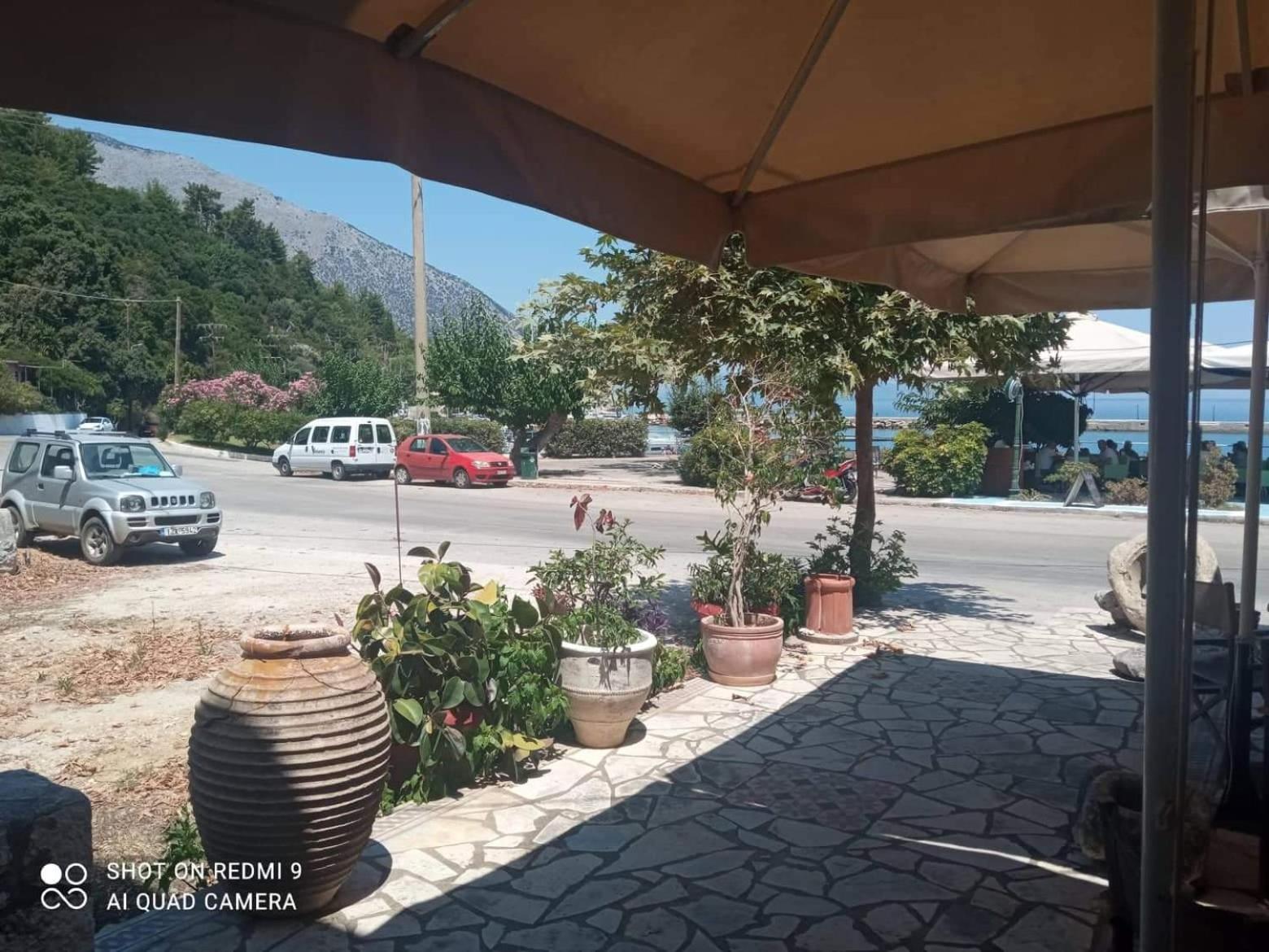 Vasilis Travlos Apartment Poros  Eksteriør billede